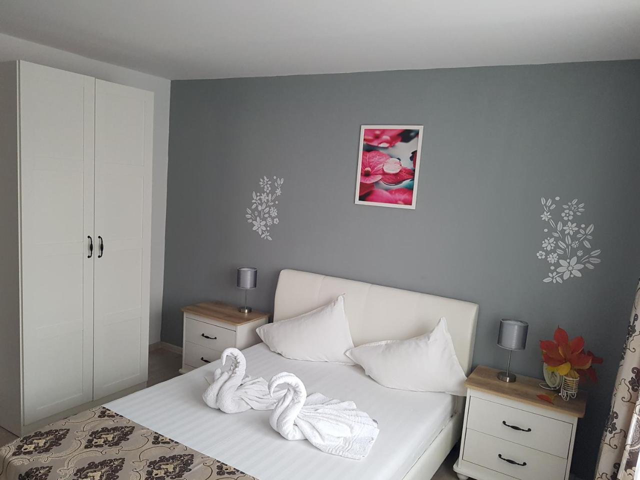 Hotel Dacor Orăştie エクステリア 写真
